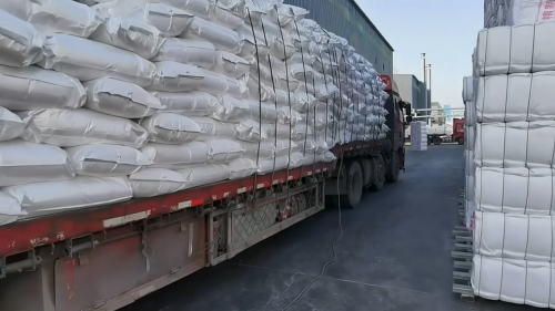 采油聚丙烯酰胺成品包装，环保设计与稳定性能的结合，满足油田需求。